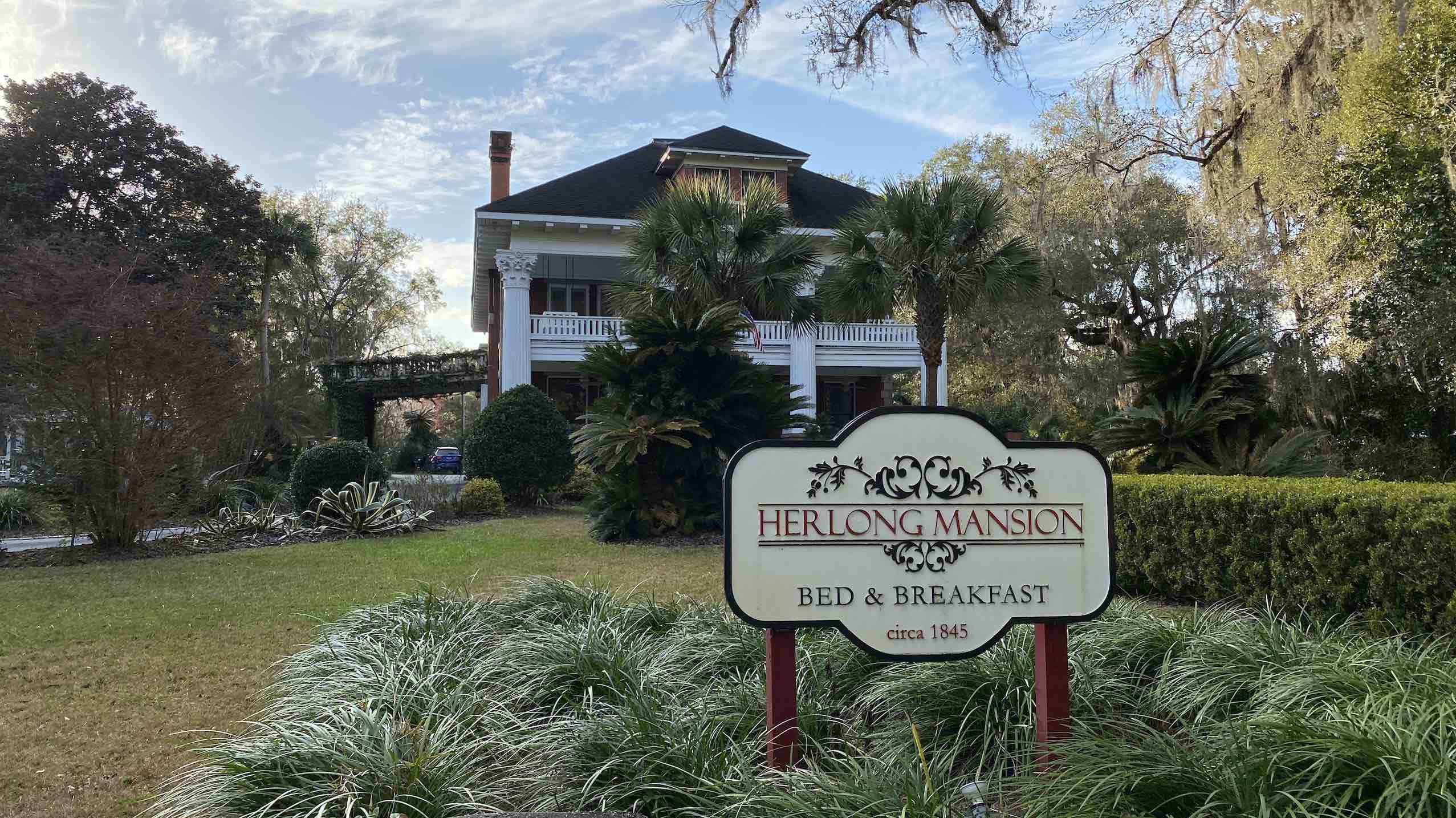 Herlong Mansion B&B offers luxurious accommodations in the heart of Micanopy. (Photo: Kim Kerr / Riley)